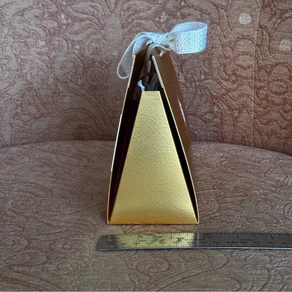 Chanel Gold Gift Bag - Picture 6 of 11